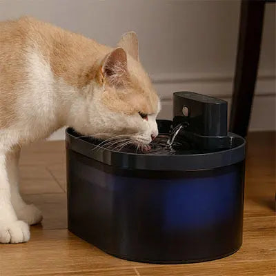 Fontaine à eau Chat AquaChic™ – Intelligente & Silencieuse CatLoversBoutique.com